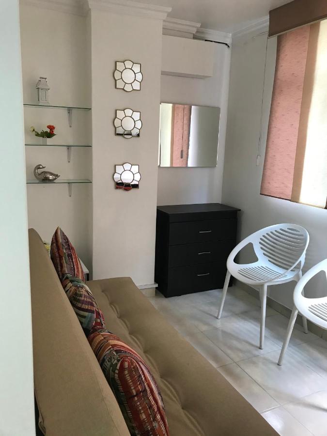 Apartamentos Amoblados Jg De La 70 Medellín Eksteriør billede