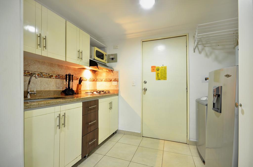 Apartamentos Amoblados Jg De La 70 Medellín Eksteriør billede