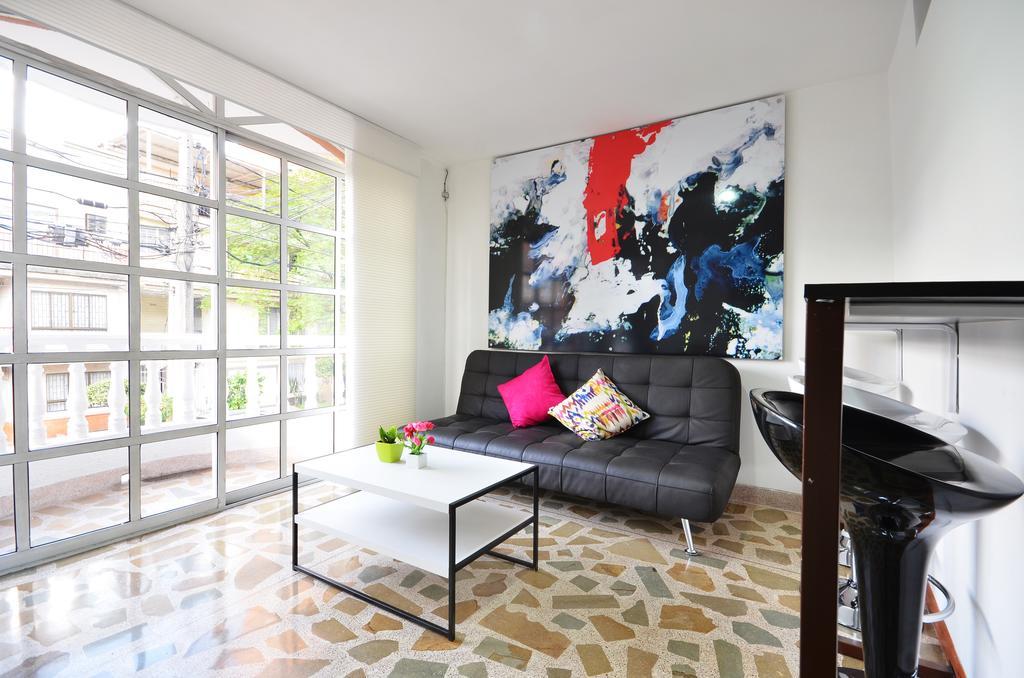 Apartamentos Amoblados Jg De La 70 Medellín Eksteriør billede