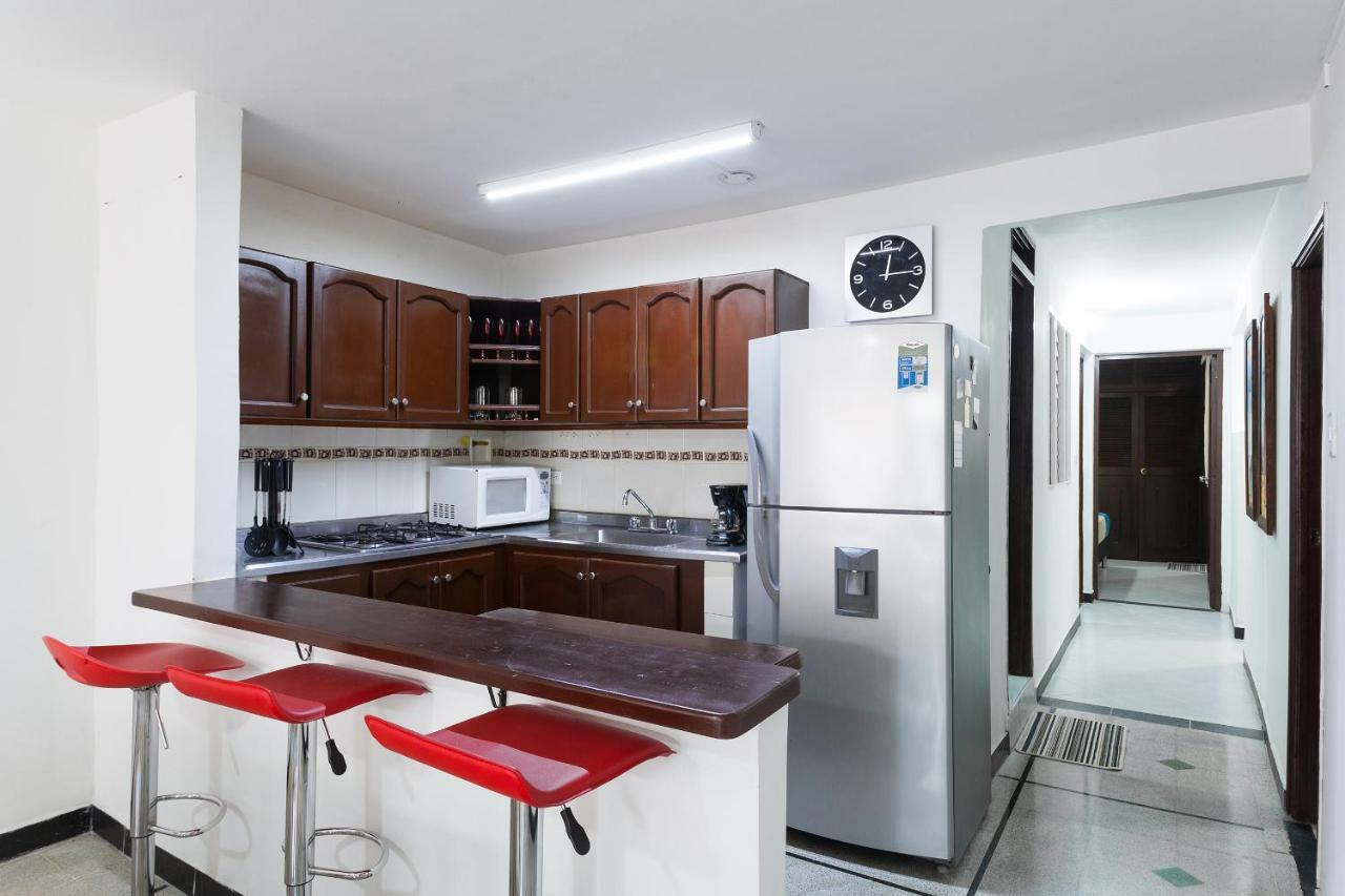 Apartamentos Amoblados Jg De La 70 Medellín Eksteriør billede