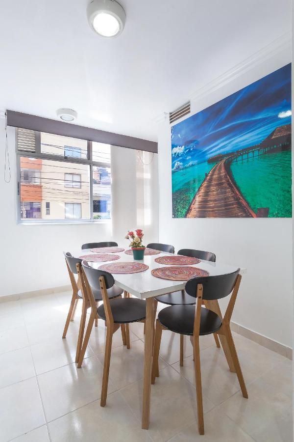 Apartamentos Amoblados Jg De La 70 Medellín Eksteriør billede