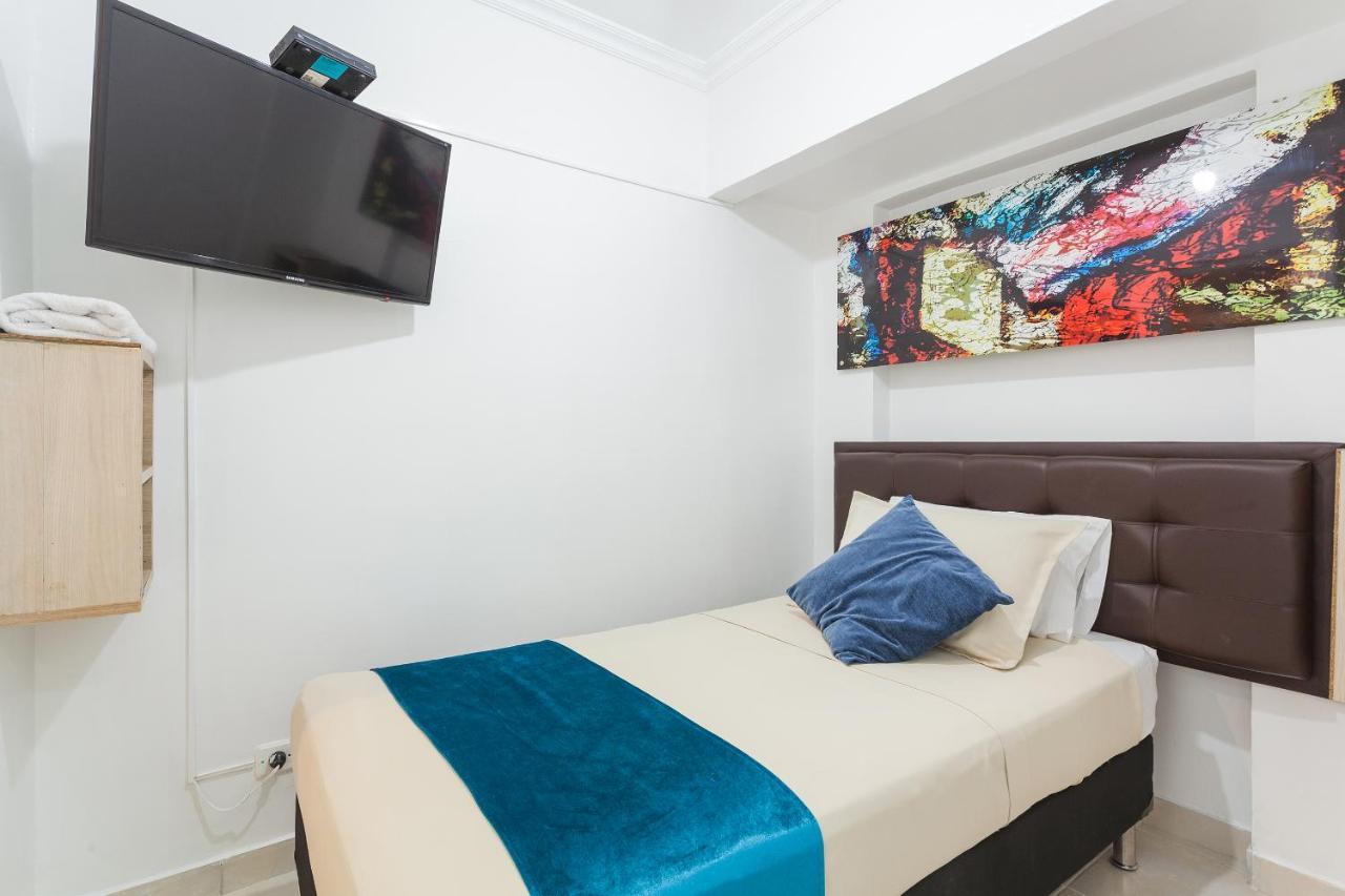 Apartamentos Amoblados Jg De La 70 Medellín Eksteriør billede